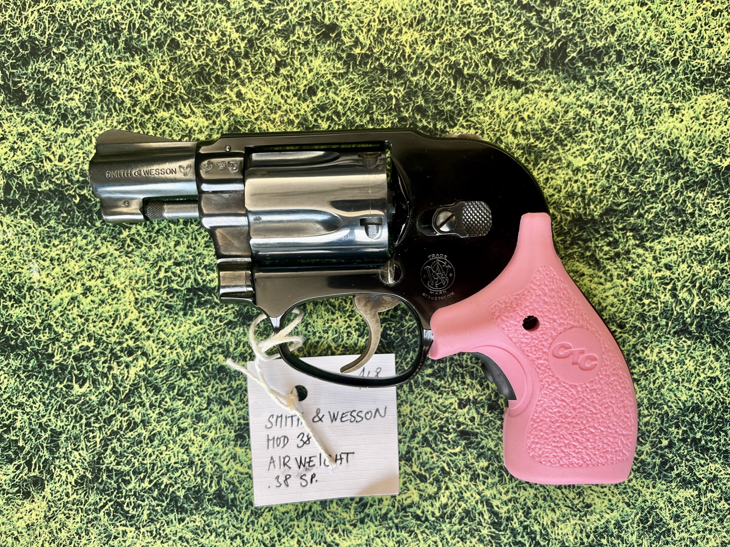 Smith & Wesson Model 38 Airweight, .38 spec.