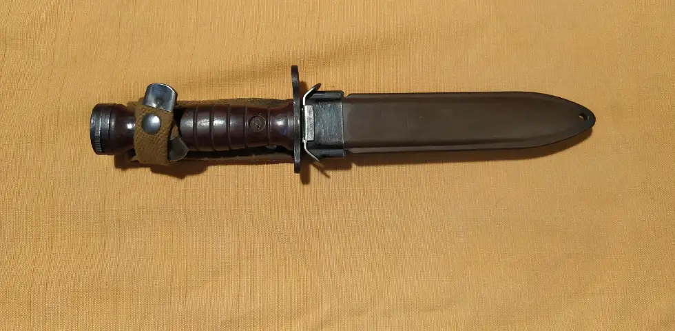 Licenční bodák M4 pro M16