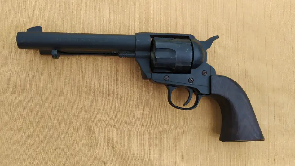 replika revolveru COLT SAA .45